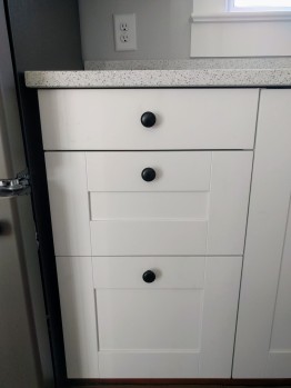 Kitchen drawer pulls