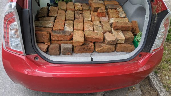 Prius for of reclaimed bricks